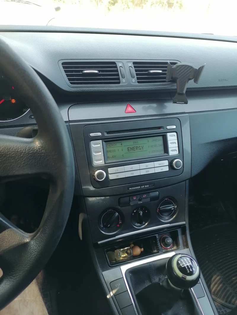 VW Passat B6, снимка 10 - Автомобили и джипове - 51316356