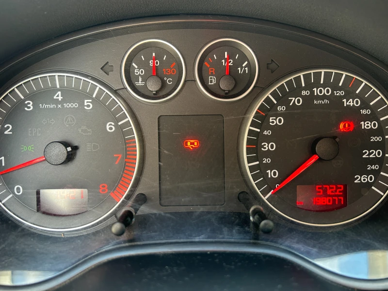 Audi A3 1.6 Sportback Бензин, снимка 9 - Автомобили и джипове - 52500190