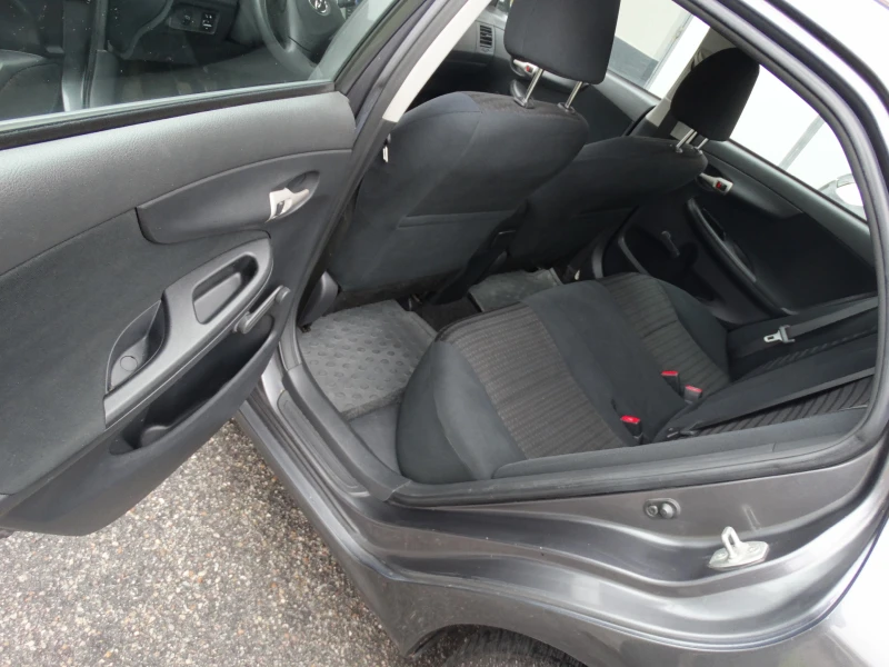 Toyota Corolla 1.4  d4d, снимка 9 - Автомобили и джипове - 52313525