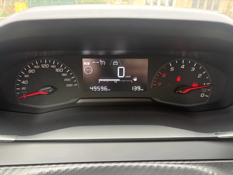 Peugeot 208, снимка 8 - Автомобили и джипове - 52459137
