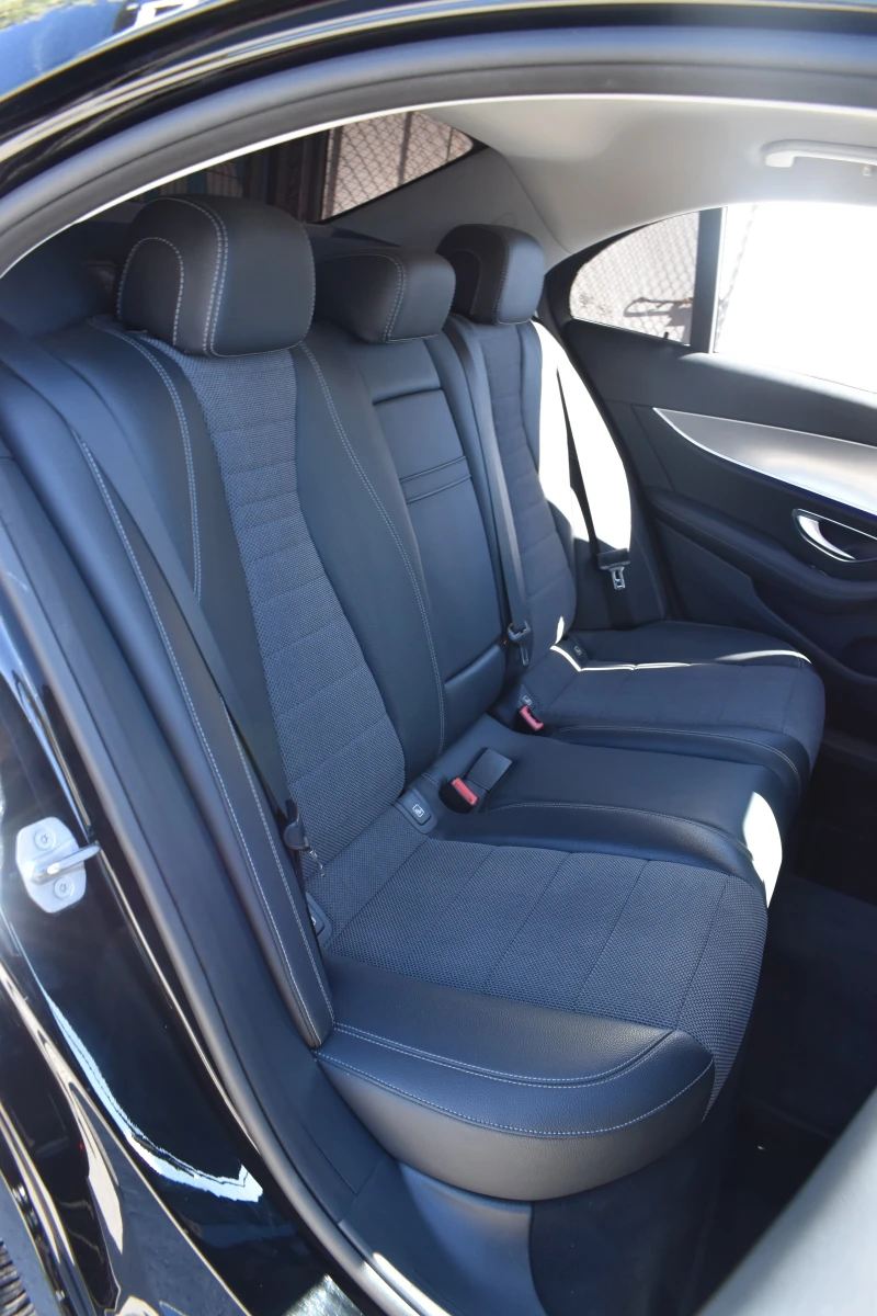Mercedes-Benz E 220 9G* DIGITAL* АМBIENT, снимка 11 - Автомобили и джипове - 52711981