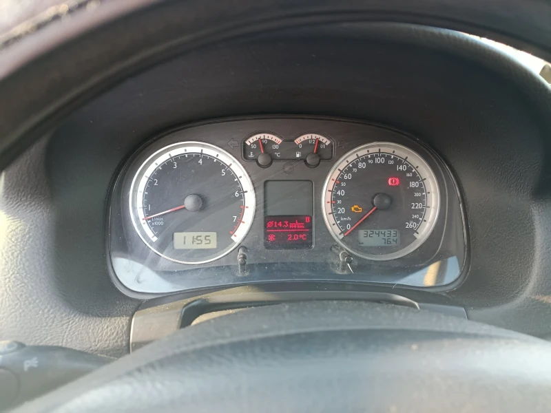 VW Golf, снимка 14 - Автомобили и джипове - 53108845