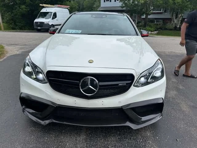 Mercedes-Benz E 63 AMG * S Model * CARFAX * БЕЗ ПЪРВОНАЧАЛНА ВНОСКА, снимка 6 - Автомобили и джипове - 56233438