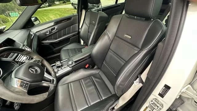 Mercedes-Benz E 63 AMG * S Model * CARFAX * БЕЗ ПЪРВОНАЧАЛНА ВНОСКА, снимка 9 - Автомобили и джипове - 56233438