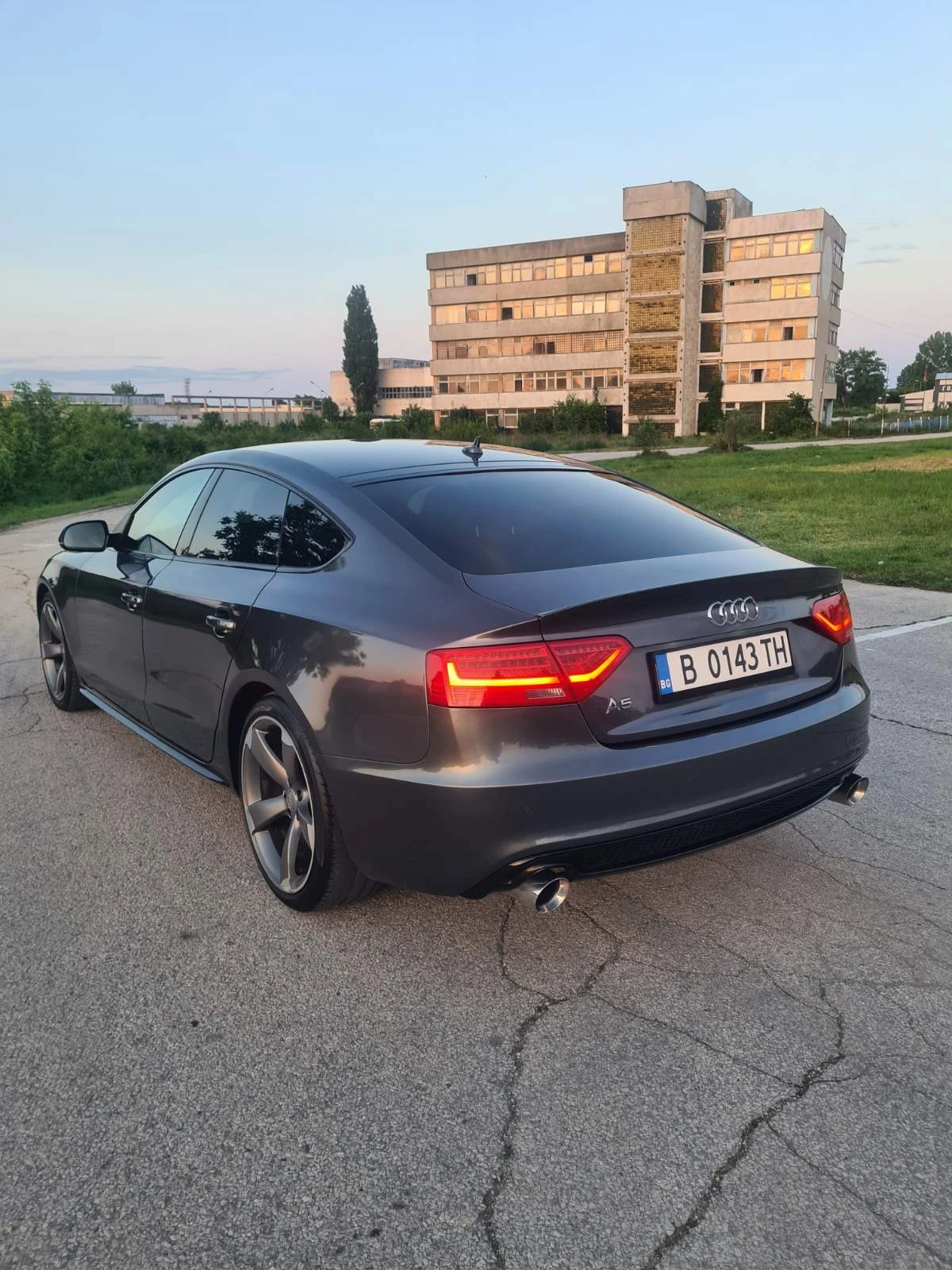 Audi A5 S-Line 1.8 TFSI - изображение 6