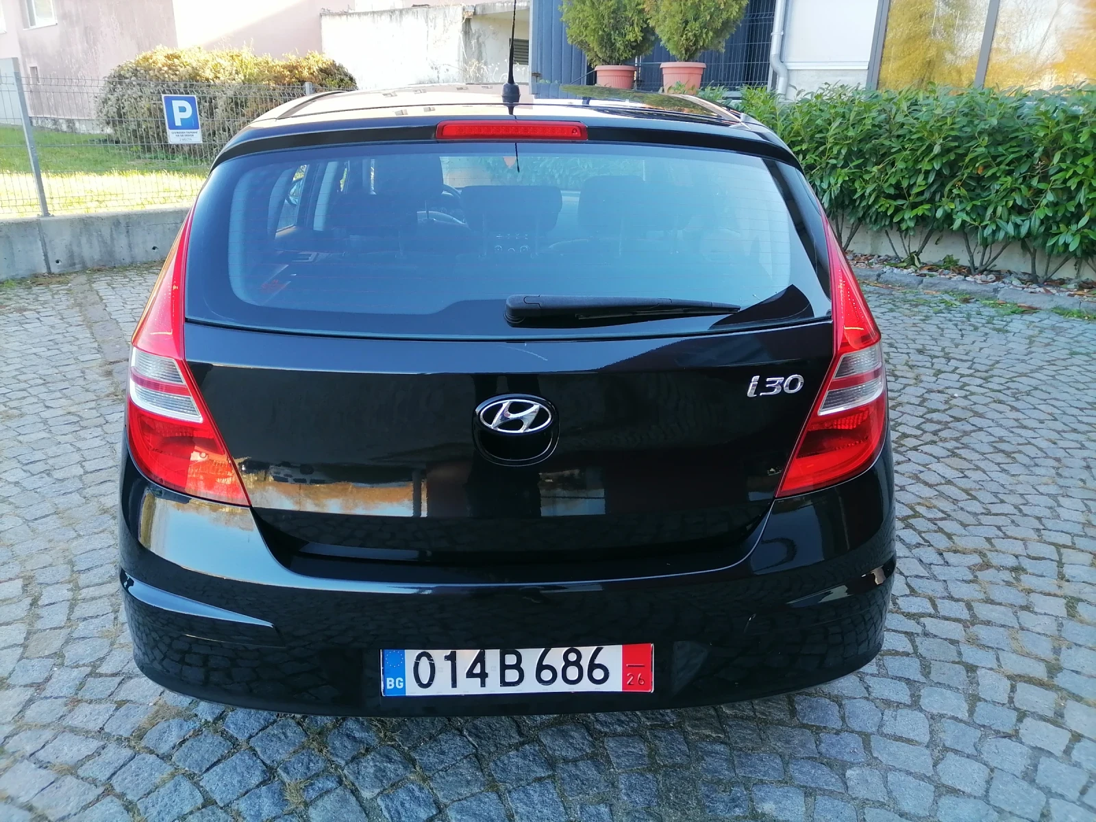 Hyundai I30 1.4i ОТЛИЧНА!  - изображение 4