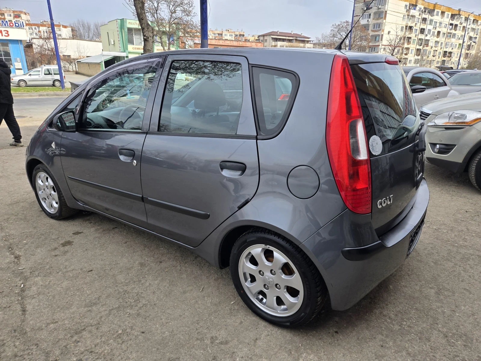 Mitsubishi Colt  - изображение 4