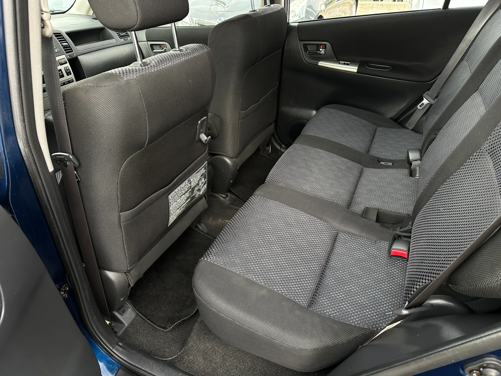 Toyota Corolla verso 1.8i SOL - изображение 7