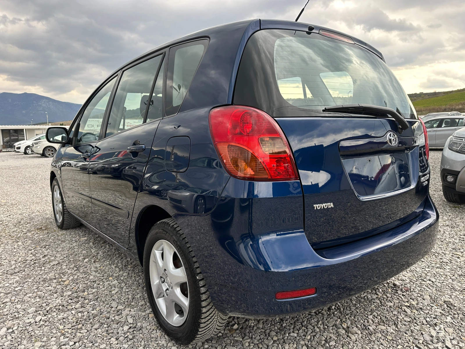 Toyota Corolla verso 1.8i SOL - изображение 3