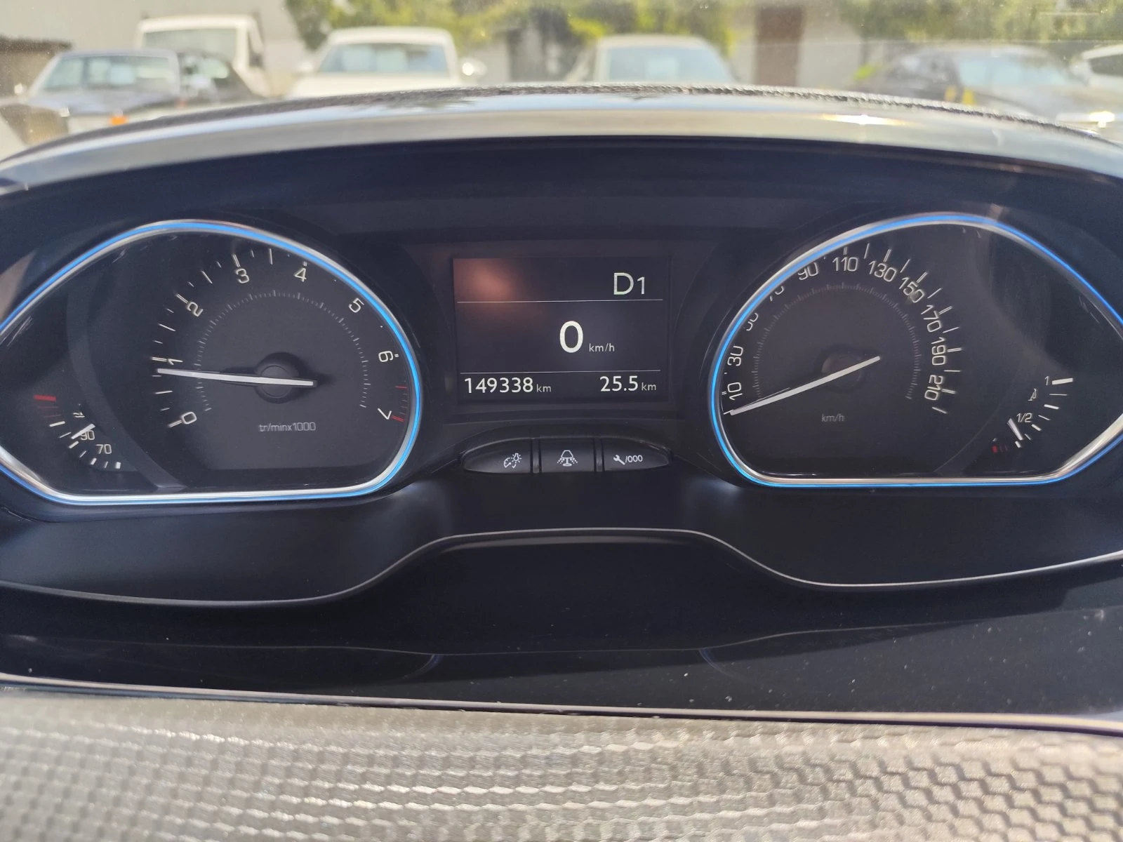 Peugeot 2008 1.2 PureTech Allure, 110 . | Mobile.bg   12