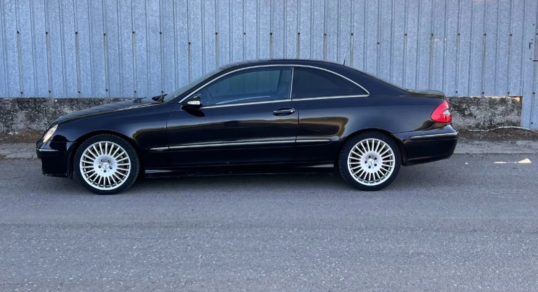 Mercedes-Benz CLK 220 - изображение 6