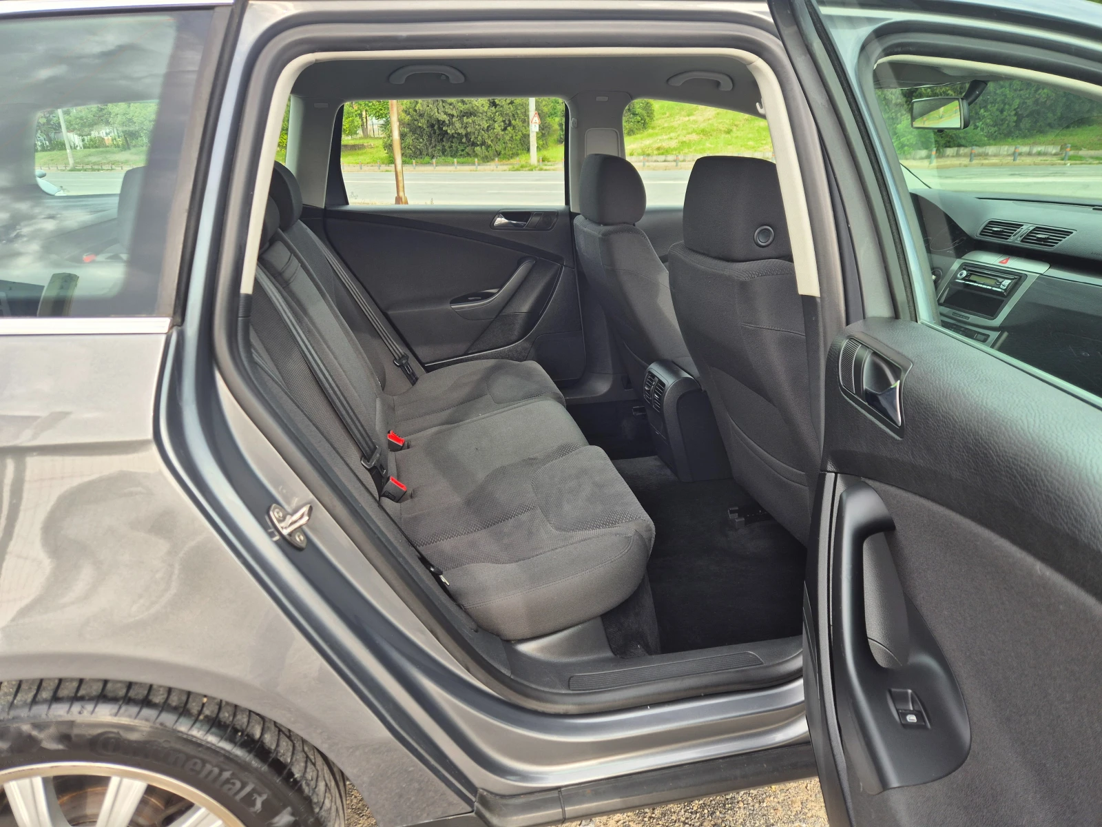 VW Passat 2.0TDI - изображение 10