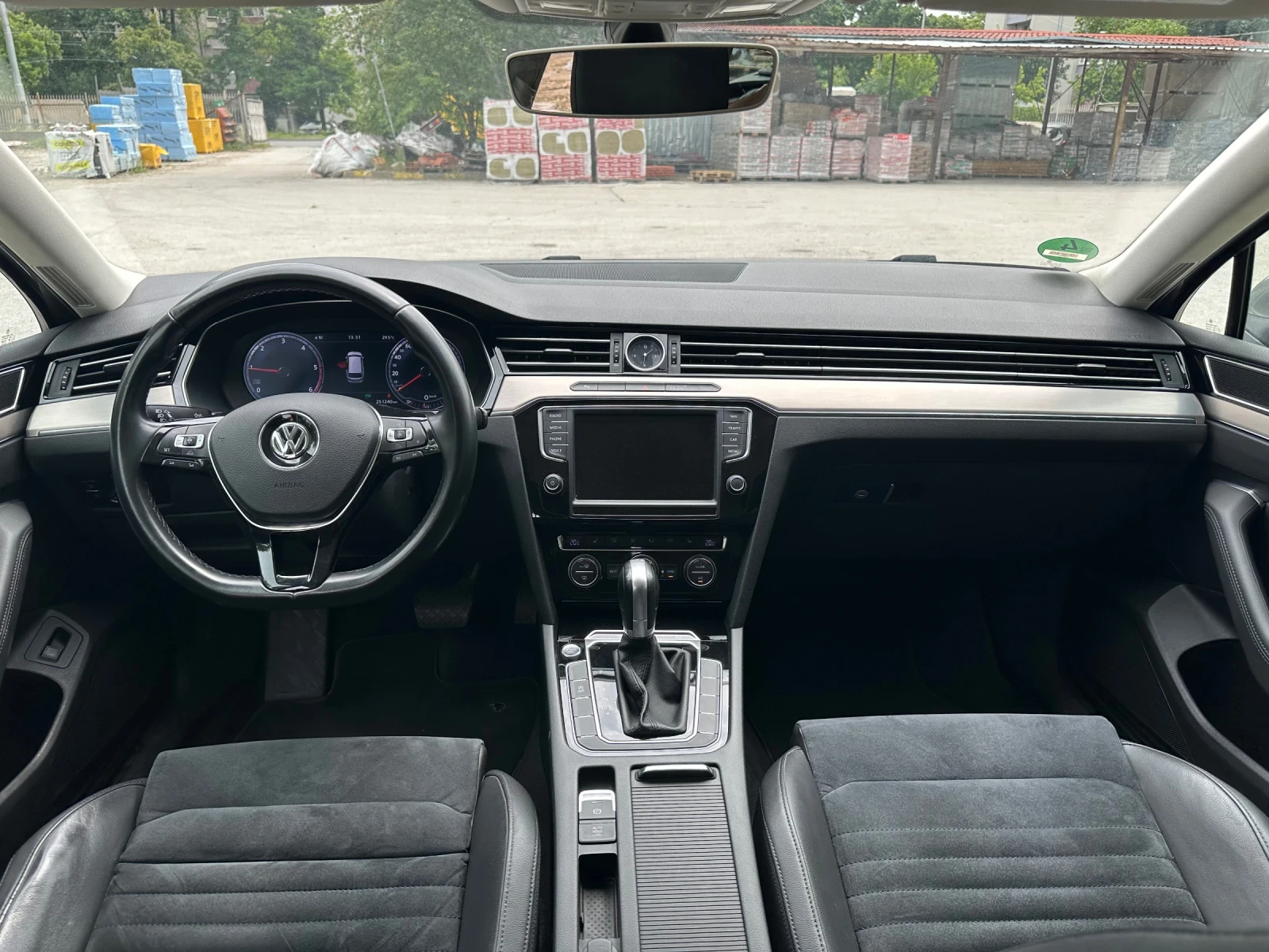 VW Passat 2.0 TDI Highline!Digital!Keyless! - изображение 10