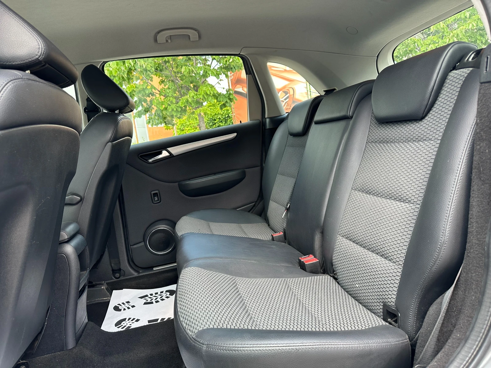 Mercedes-Benz B 200 2.0d 140 к.с. - изображение 9
