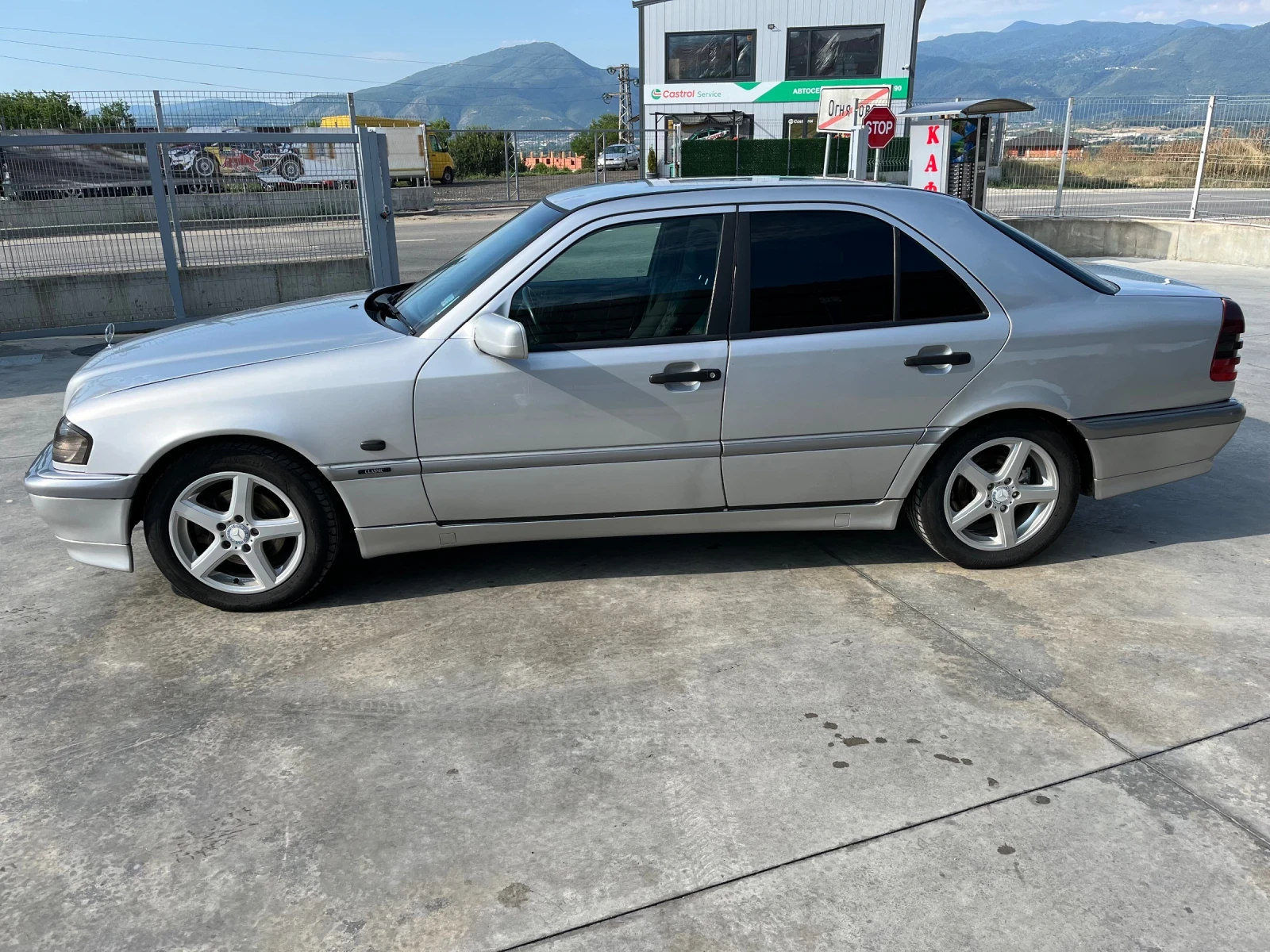 Mercedes-Benz C 200  - изображение 10