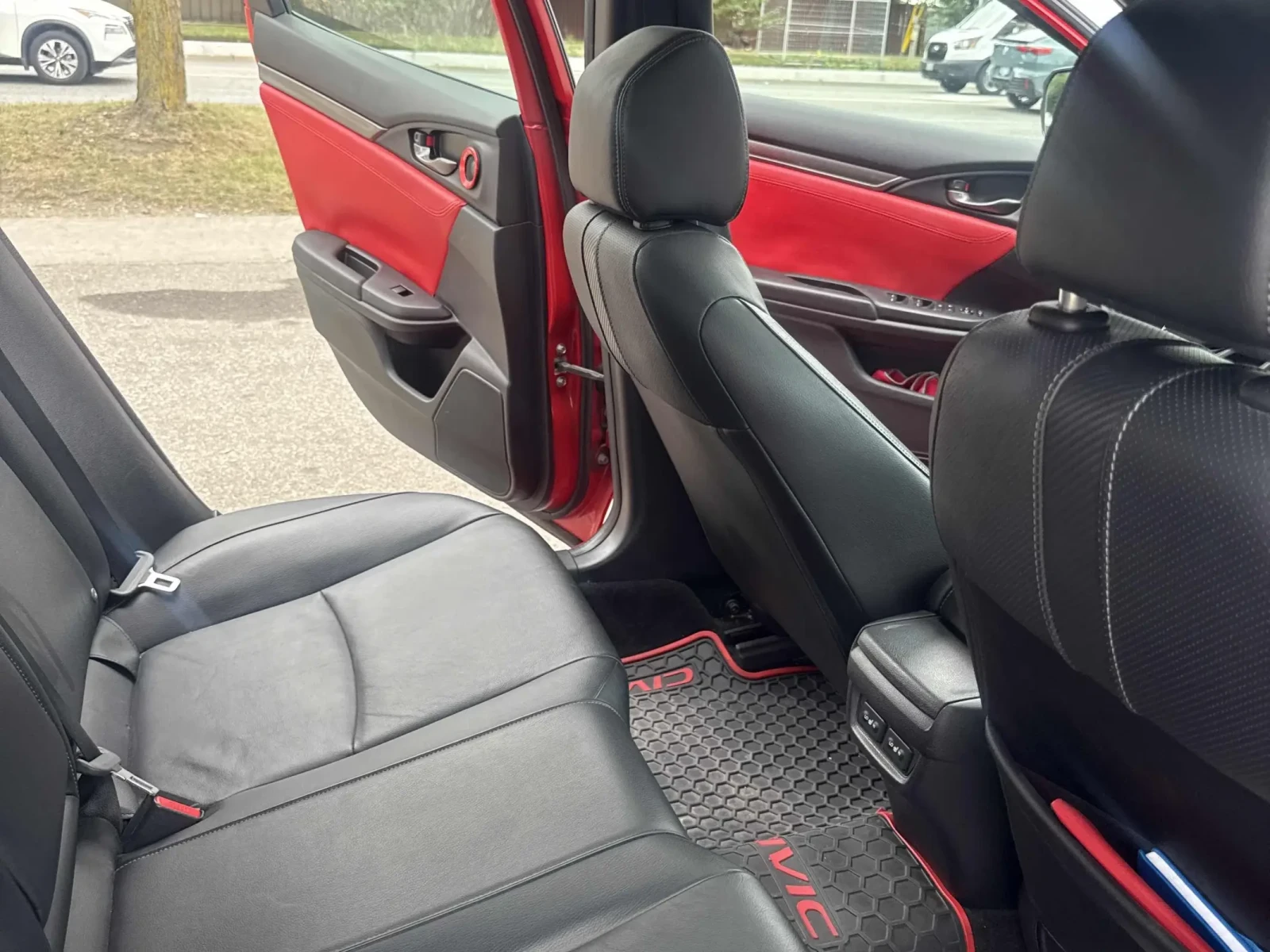 Honda Civic * Sport Touring* * АВТОКРЕДИТ* * ЦЕНА ДО БЪЛГАРИЯ* - изображение 9