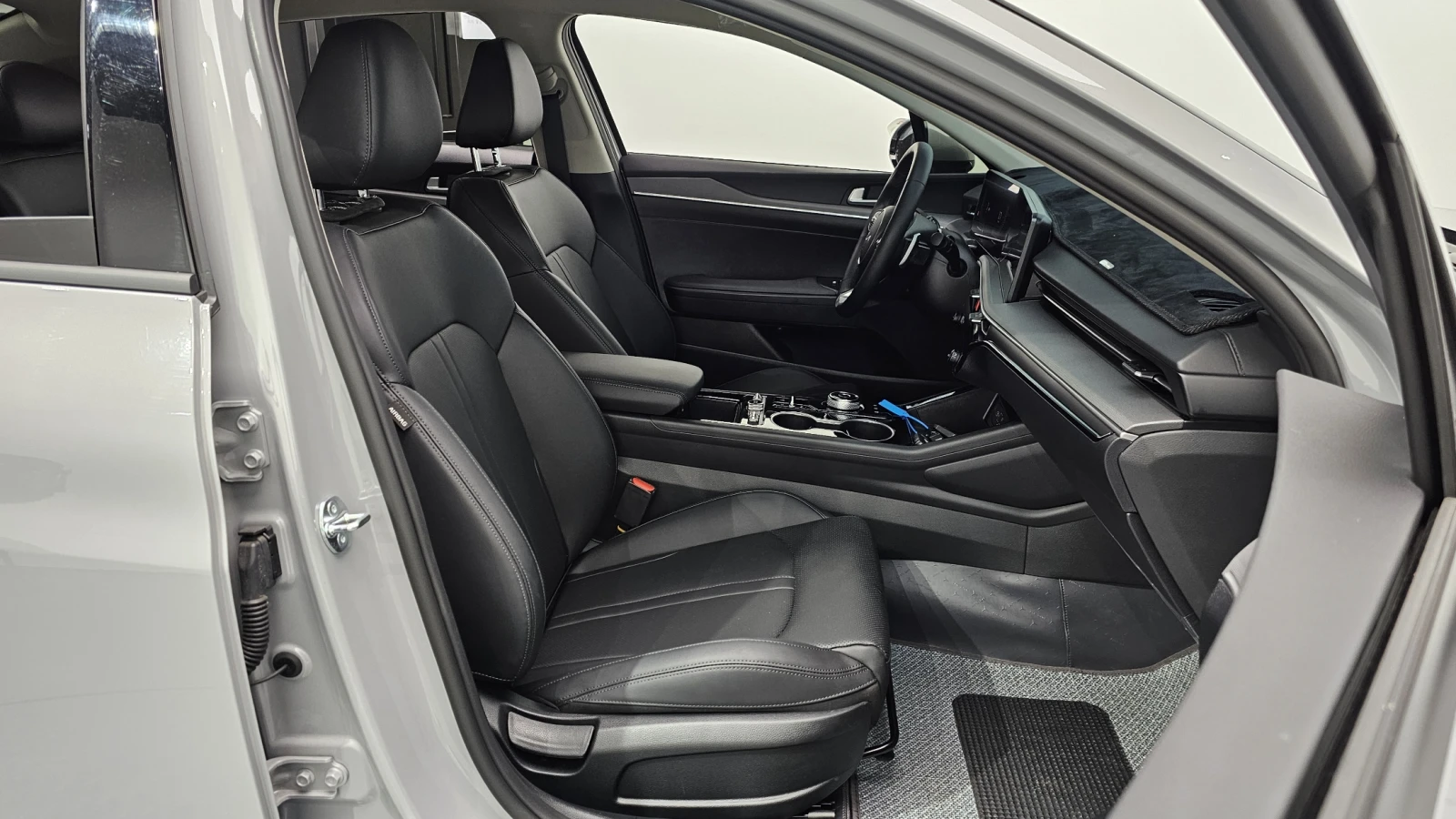 Kia K5 2.0LPI PRESTIGE | Mobile.bg   10