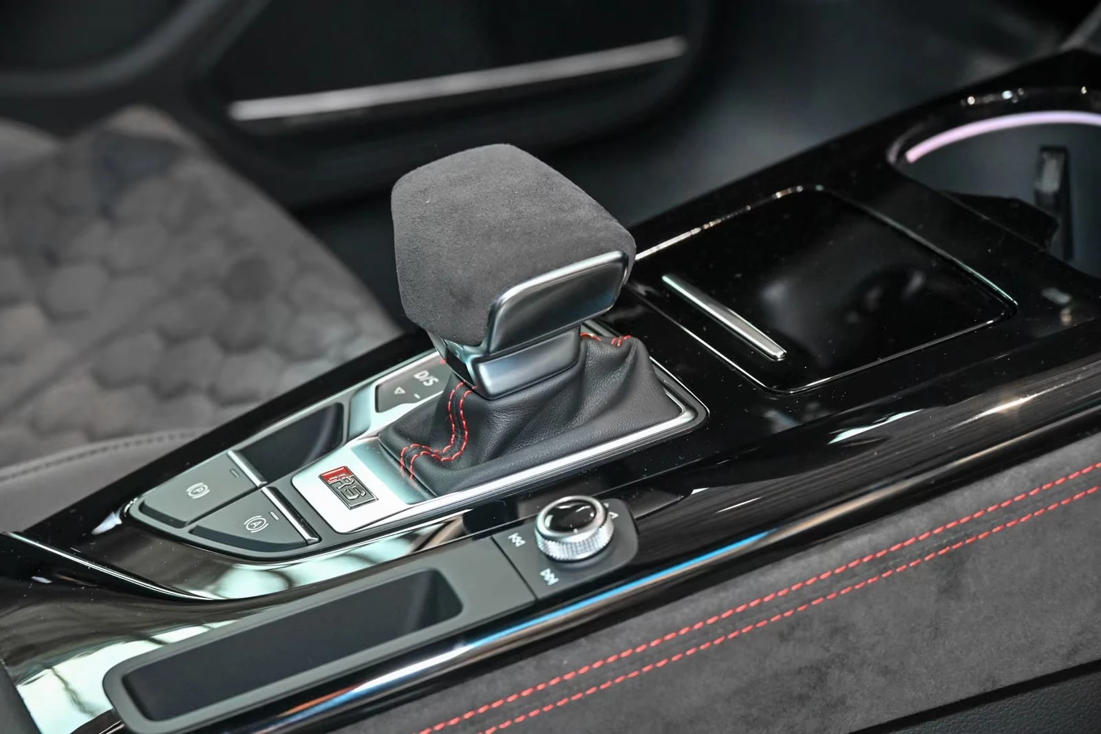 Audi Rs4 Avant * Schalensitze* Keramik* RS | Mobile.bg   4