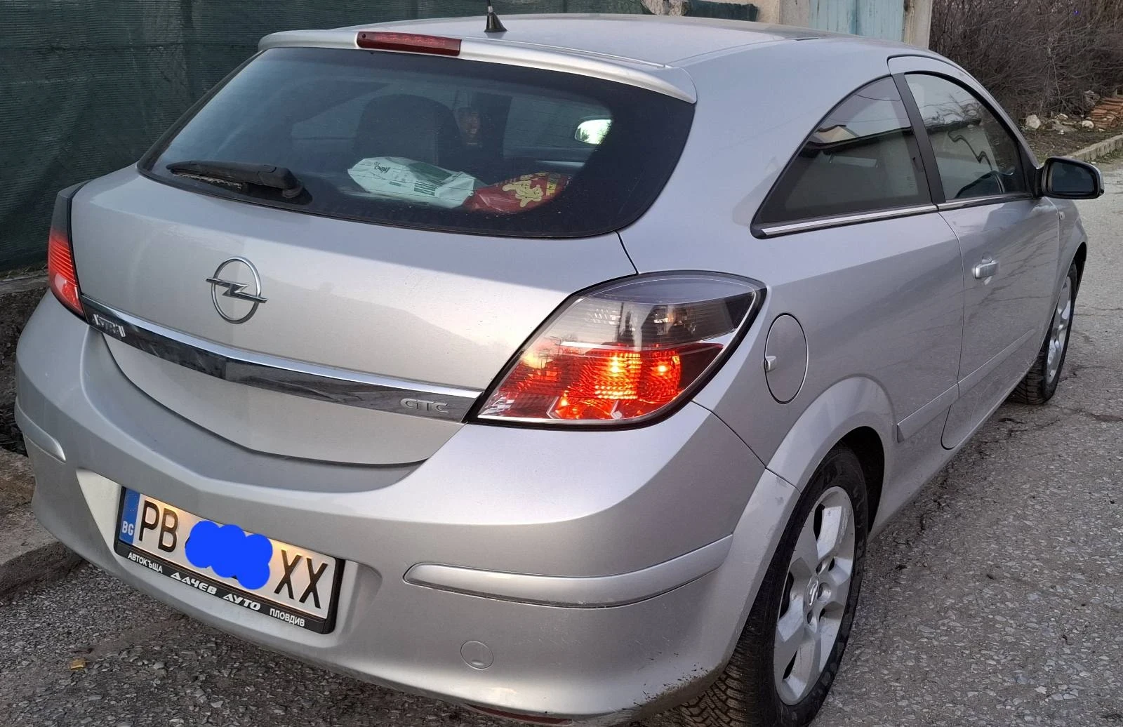 Opel Astra 150 к.с  GTC - изображение 5