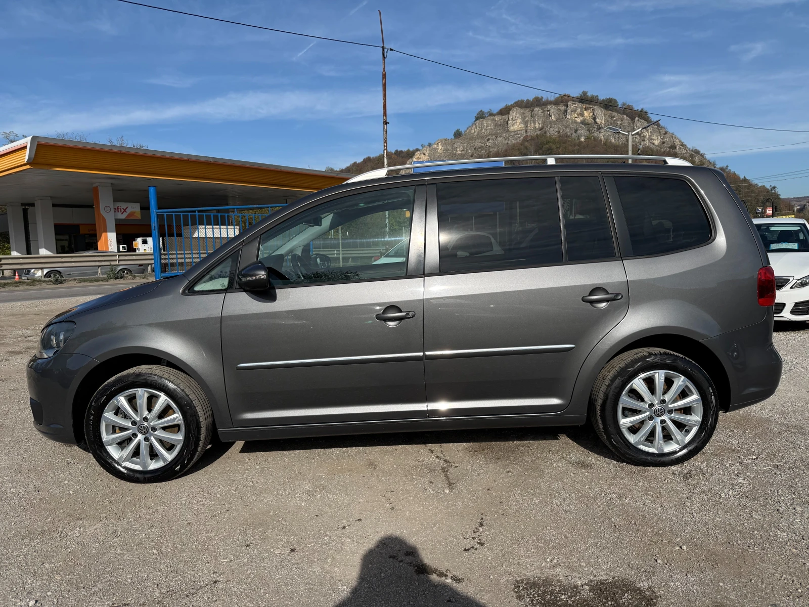VW Touran 1.4TSI-Highline-парктроник-климатроник-медия- - изображение 3