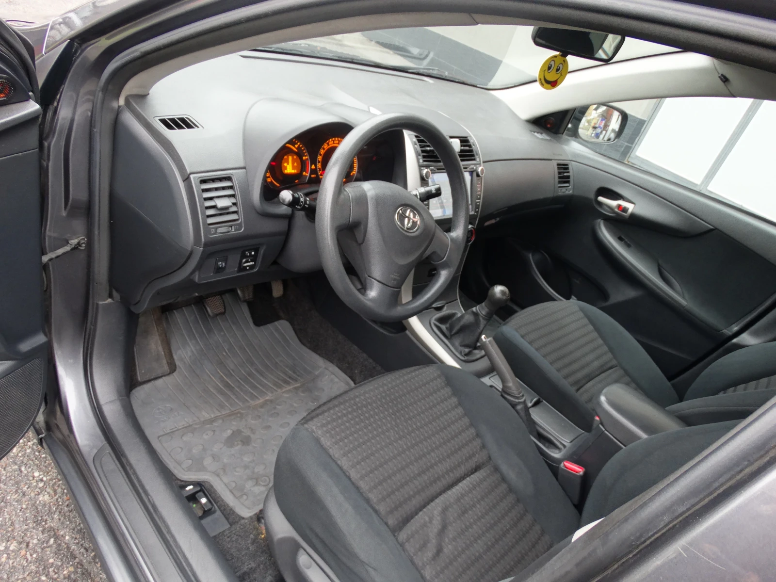 Toyota Corolla 1.4  d4d | Mobile.bg   7