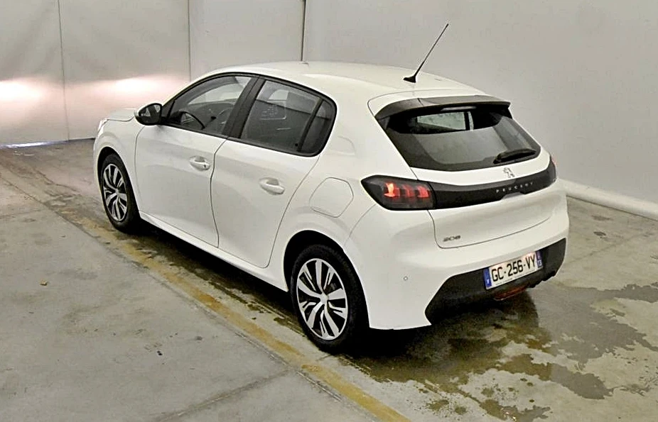 Peugeot 208 ALLURE - изображение 3