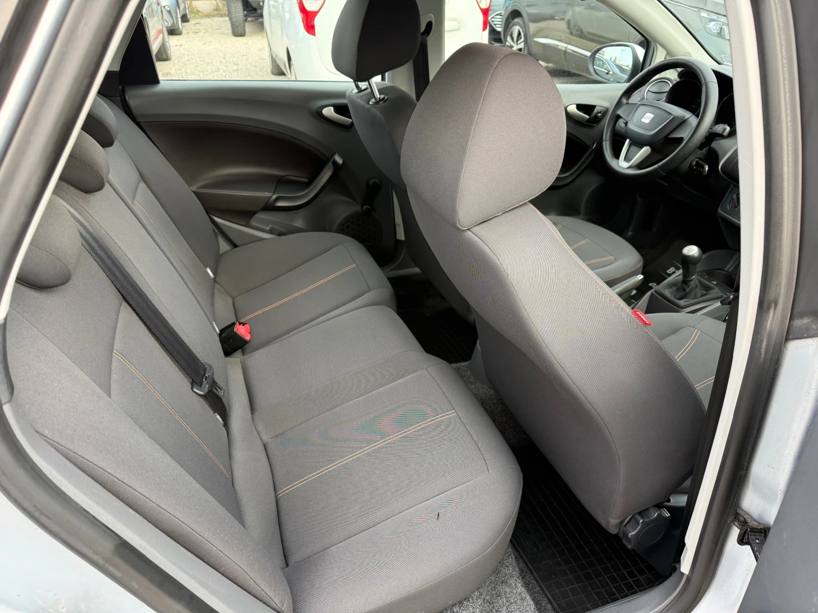 Seat Ibiza 1.2i  - изображение 9