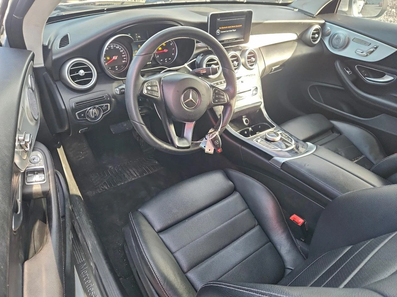 Mercedes-Benz C 300 BURMESTER* ПОДГРЕВ* КАМЕРА* КЕЙЛЕС* LANE* ASSIST - изображение 8