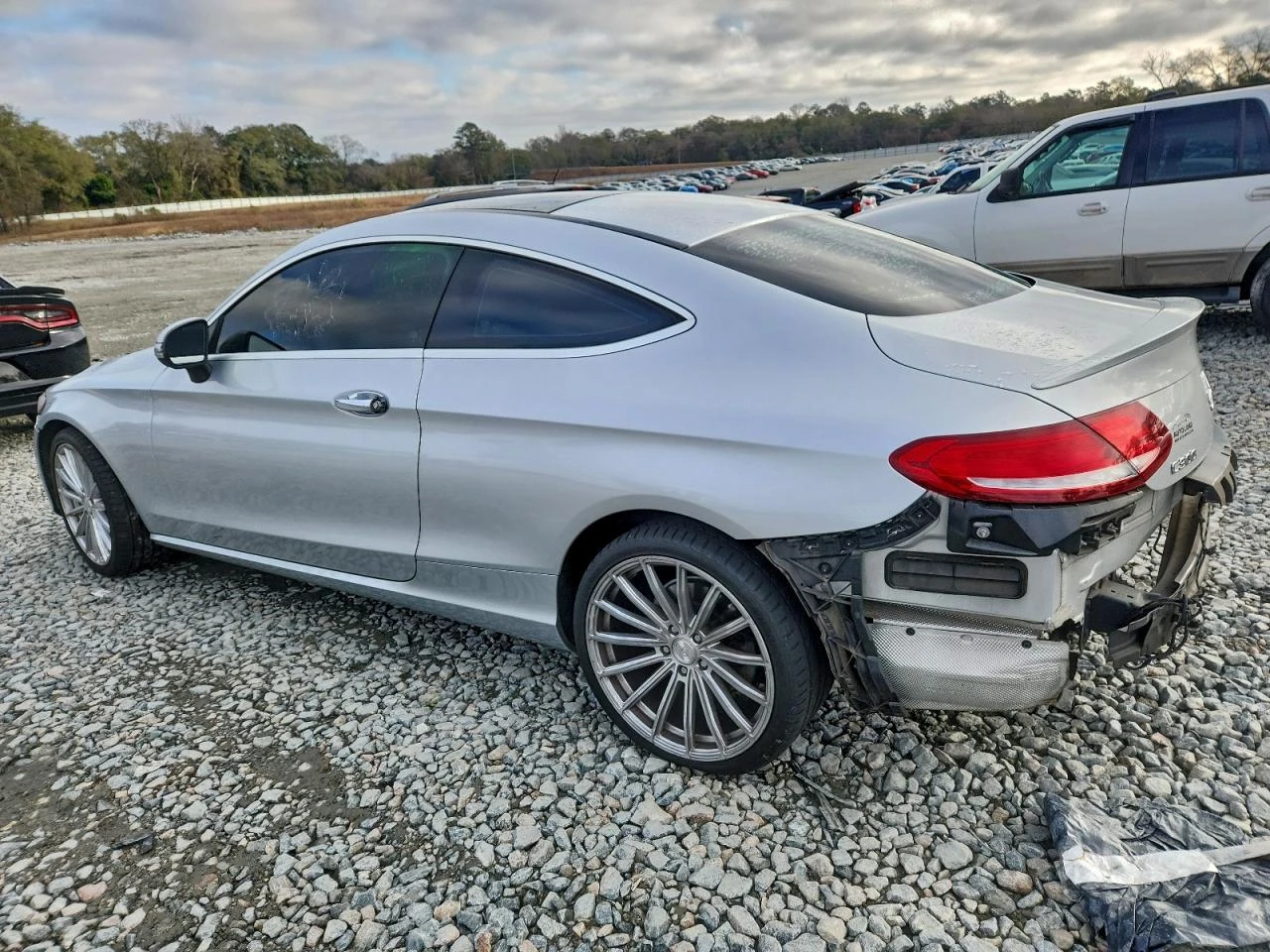 Mercedes-Benz C 300 BURMESTER* ПОДГРЕВ* КАМЕРА* КЕЙЛЕС* LANE* ASSIST - изображение 4