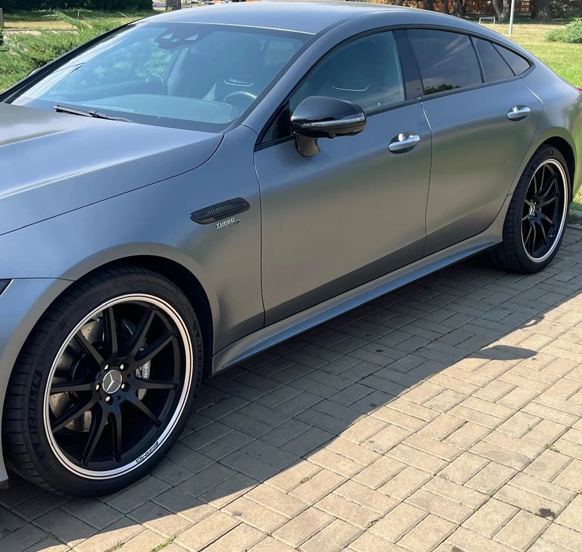 Mercedes-Benz AMG GT 43 4MATIC+ , снимка 2 - Автомобили и джипове - 53943683