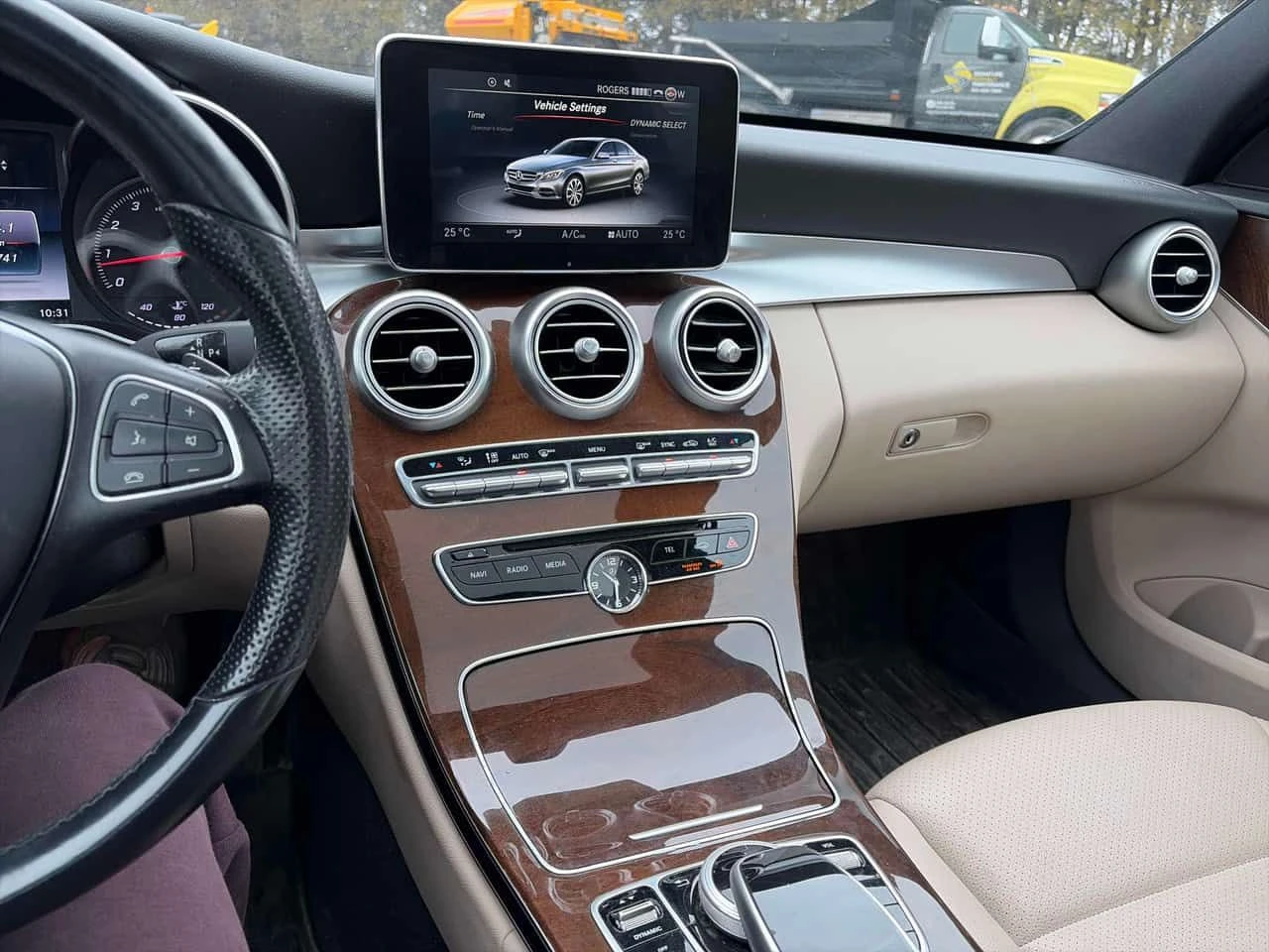 Mercedes-Benz C 300 * CARFAX * ЦЕНА ДО БГ, снимка 10 - Автомобили и джипове - 54100402