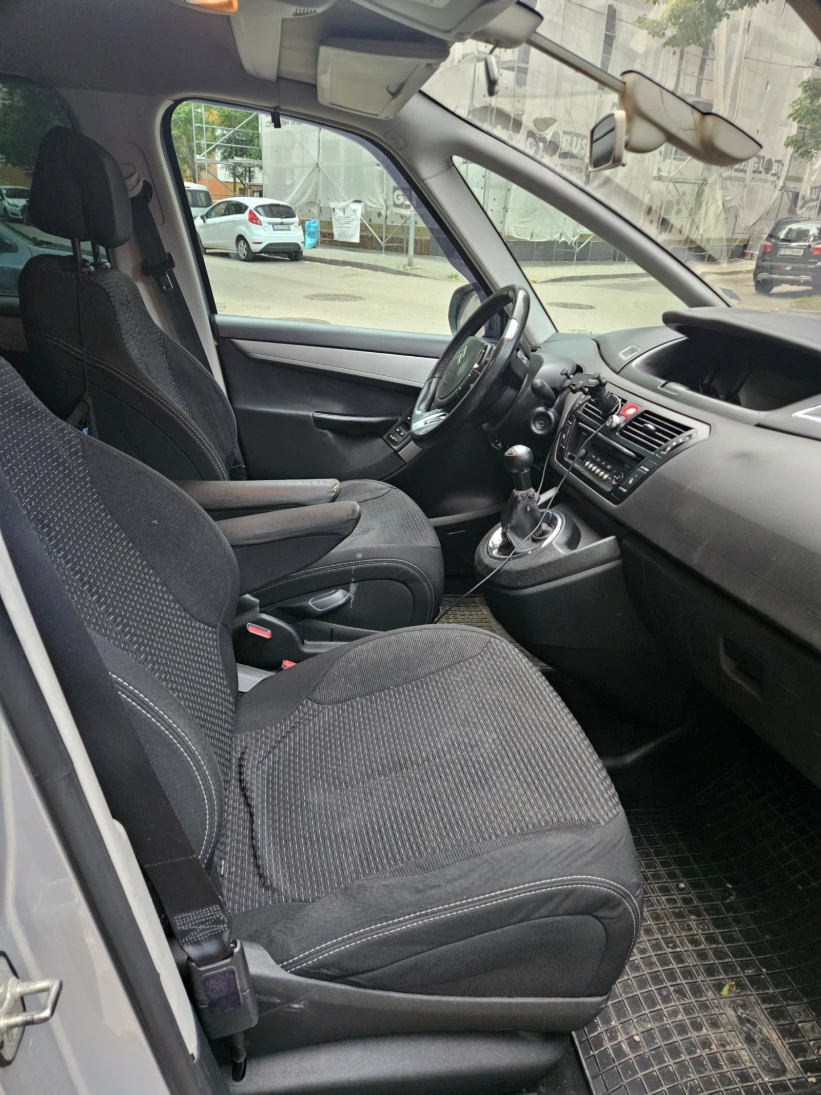 Citroen Grand C4 Picasso 1.8 БЕНЗИН/ГАЗ, снимка 9 - Автомобили и джипове - 54517973