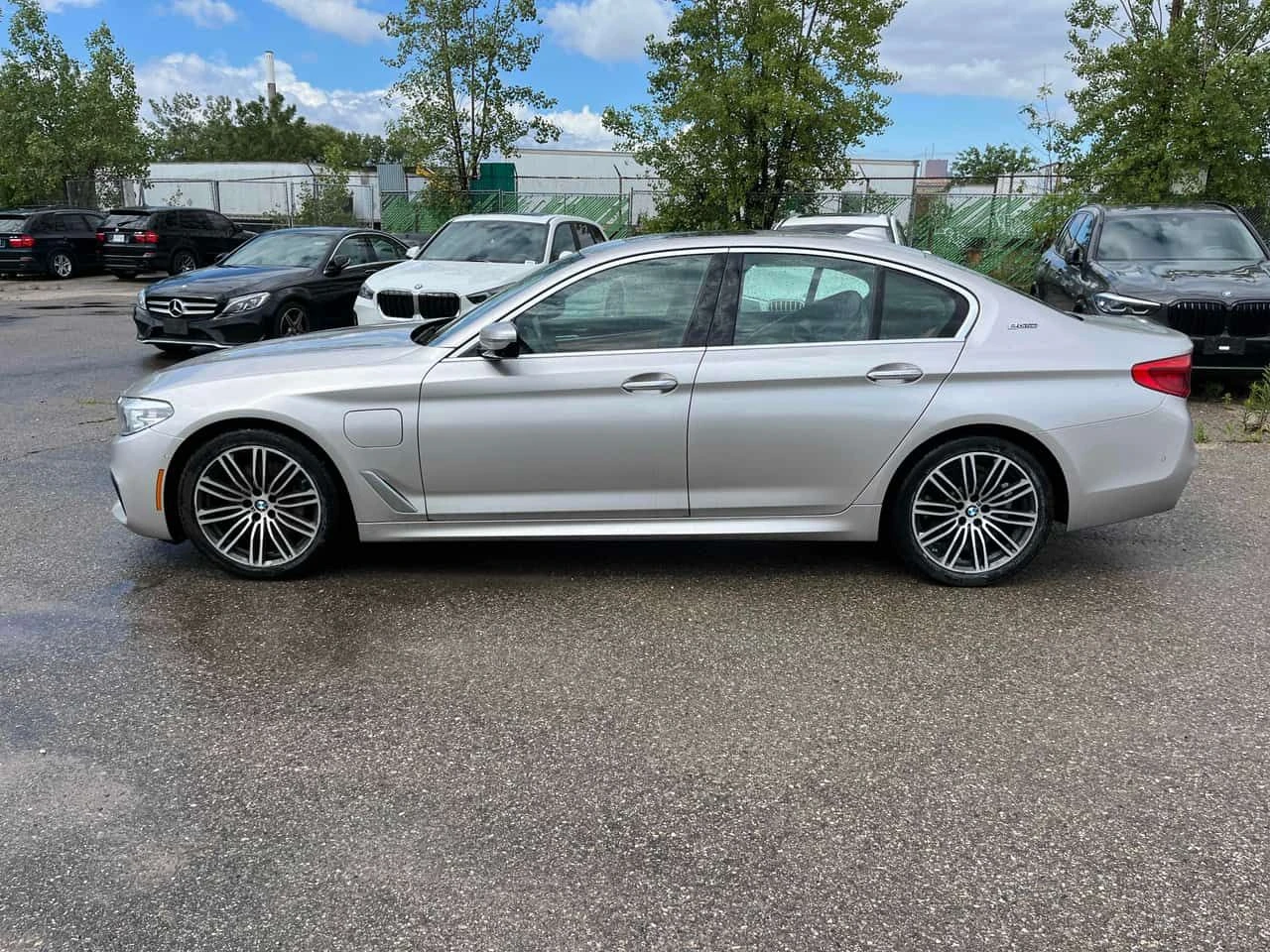 BMW 530E xDrive iPerformance/ПРЕДСТАВИТЕЛСТВО НА BMW, снимка 3 - Автомобили и джипове - 54994787