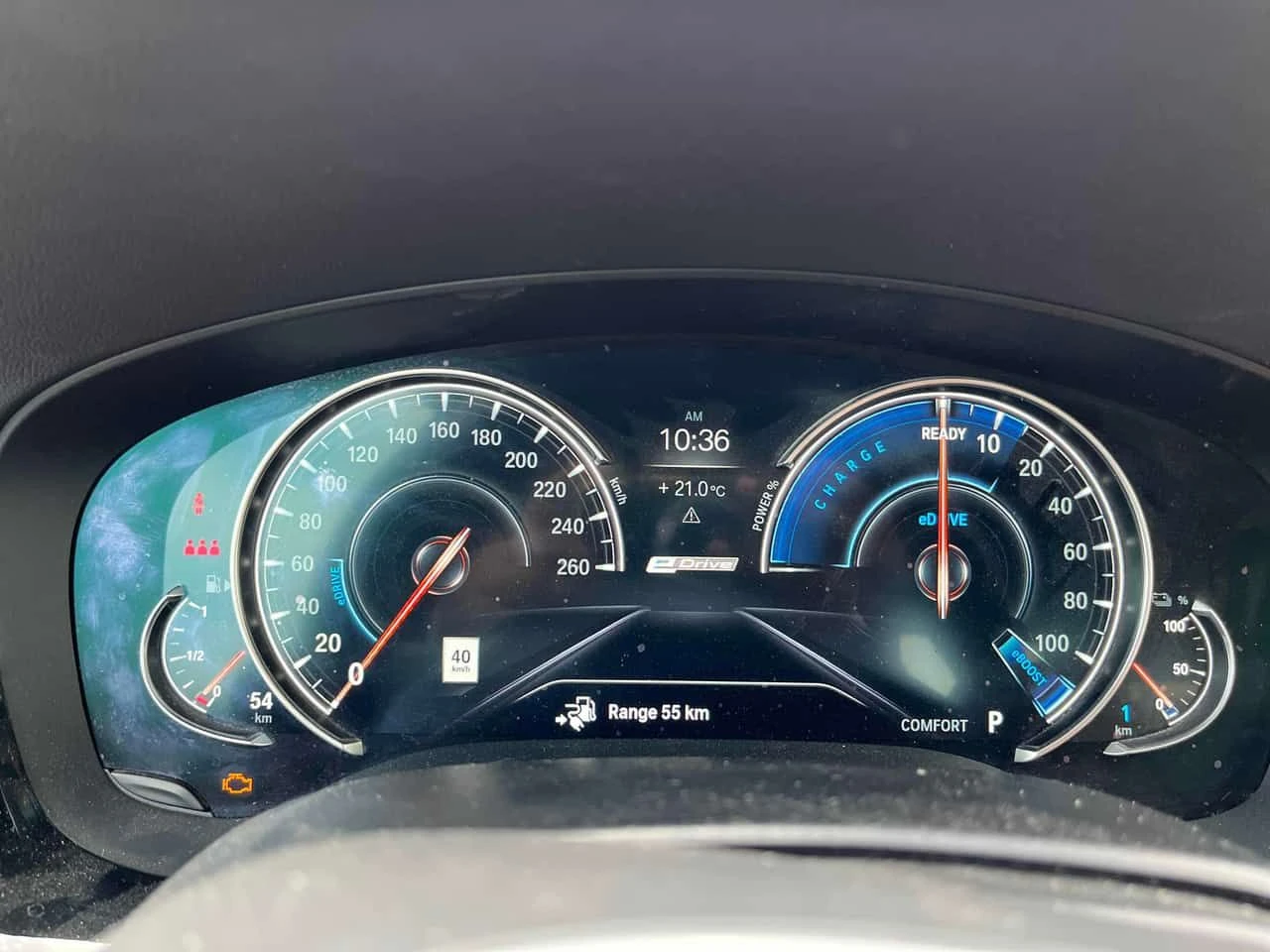 BMW 530E xDrive iPerformance/ПРЕДСТАВИТЕЛСТВО НА BMW, снимка 8 - Автомобили и джипове - 54994787