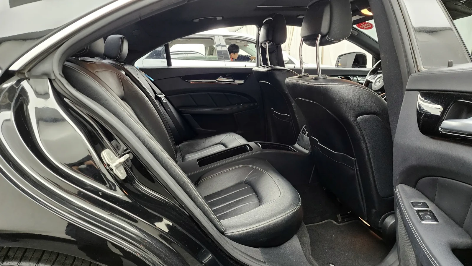 Mercedes-Benz CLS 250 AMG line 4Matic Cam360/ DisiTronic, снимка 9 - Автомобили и джипове - 55045154