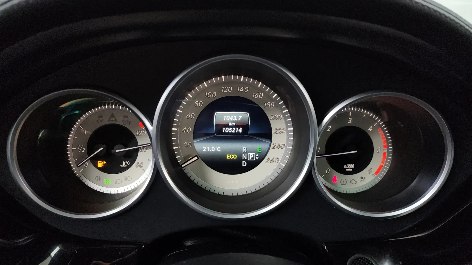 Mercedes-Benz CLS 250 AMG line 4Matic Cam360/ DisiTronic, снимка 13 - Автомобили и джипове - 55045154
