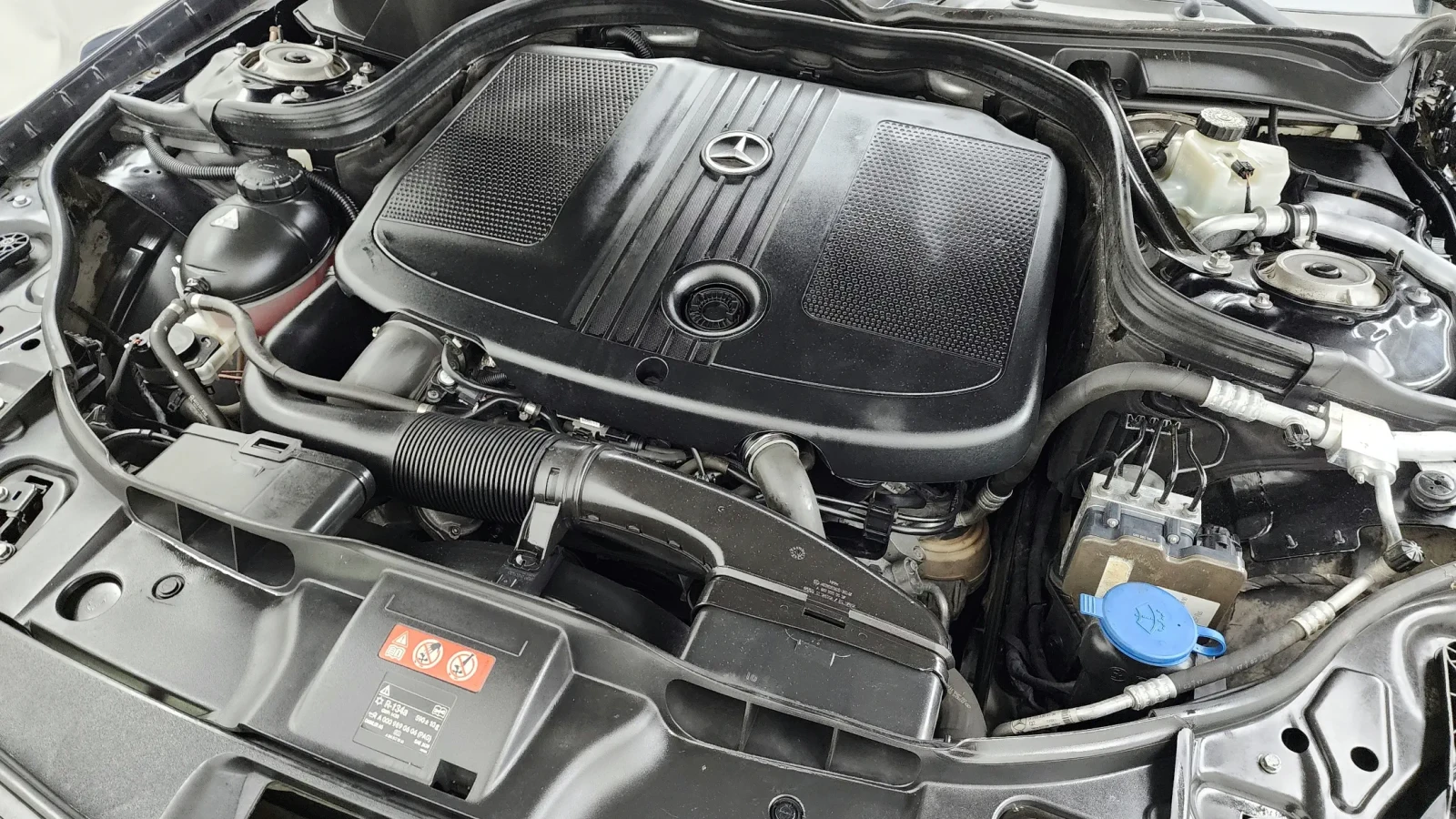 Mercedes-Benz CLS 250 AMG line 4Matic Cam360/ DisiTronic, снимка 5 - Автомобили и джипове - 55045154