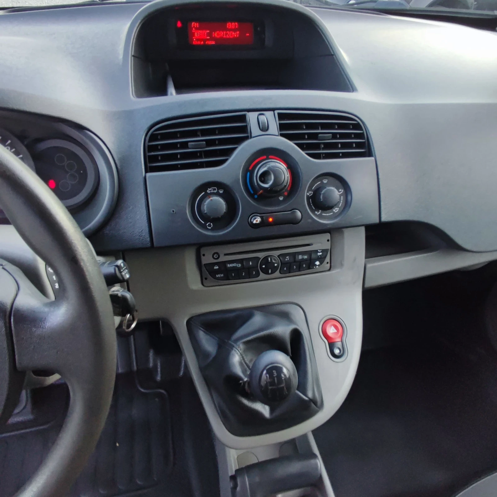 Renault Kangoo 1.5DCI* КЛИМАТИК* 86кс* , снимка 12 - Автомобили и джипове - 55158262