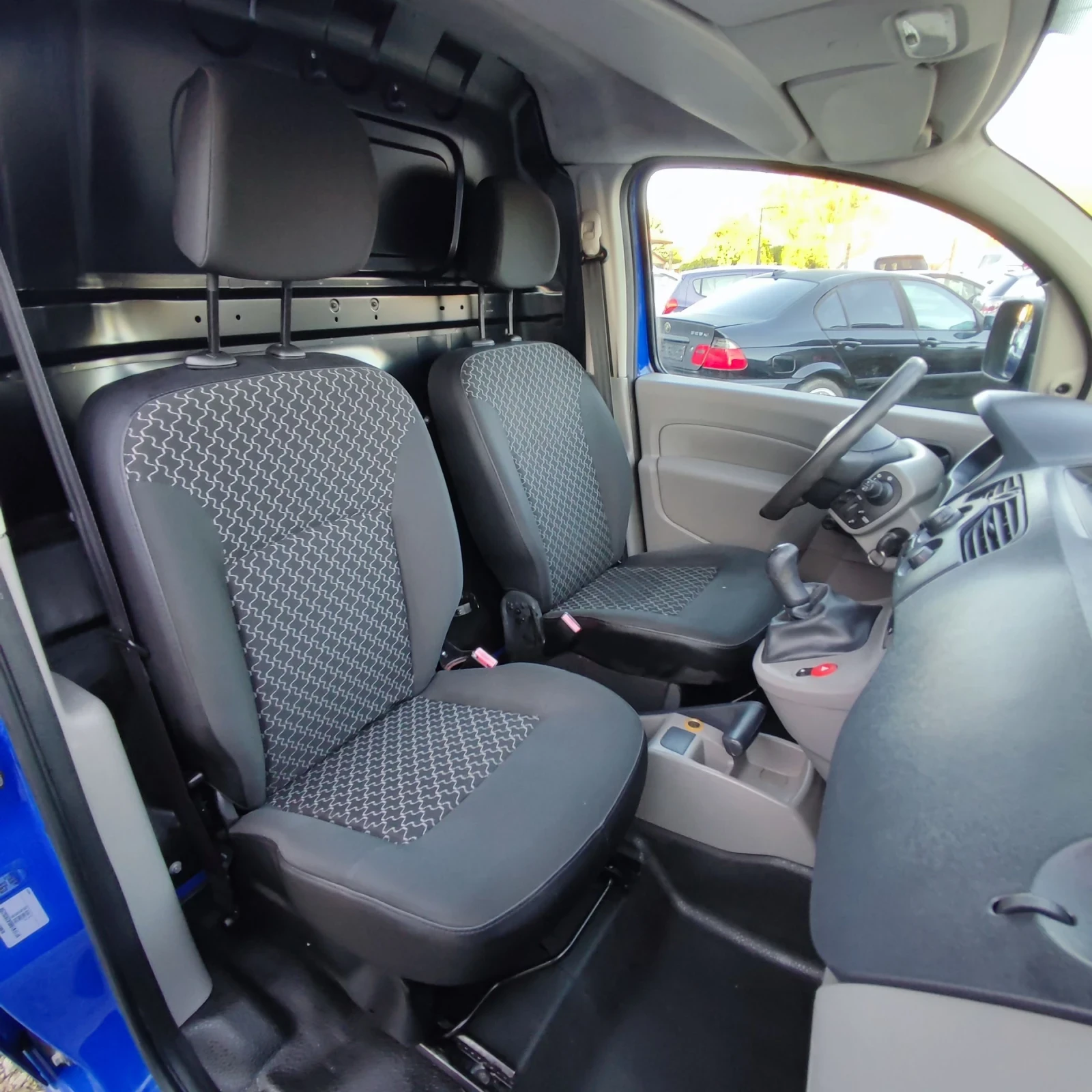 Renault Kangoo 1.5DCI* КЛИМАТИК* 86кс* , снимка 11 - Автомобили и джипове - 55158262