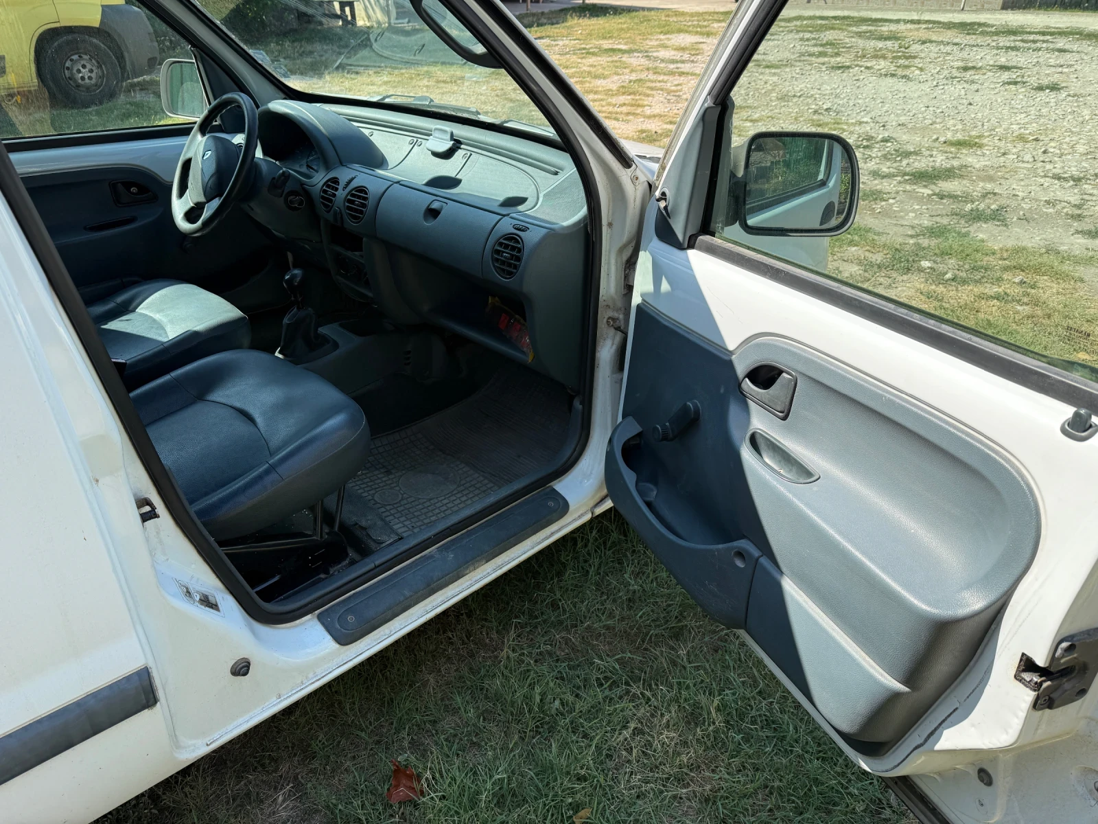 Renault Kangoo, снимка 8 - Автомобили и джипове - 55919825