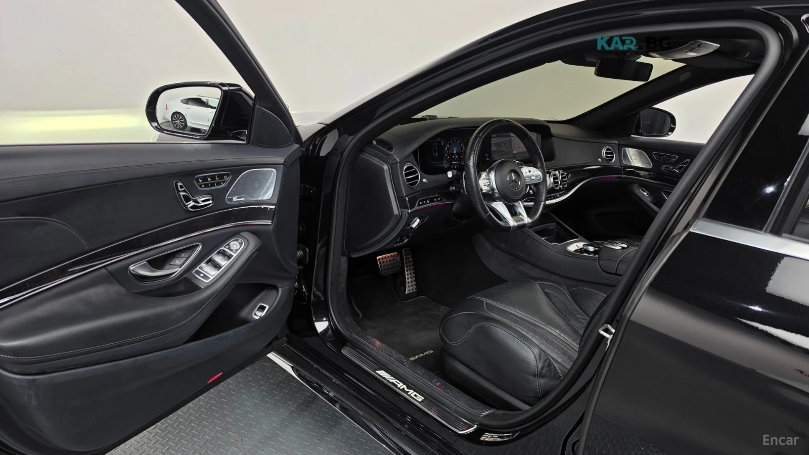 Mercedes-Benz S 63 AMG 4MATIC* DISTRONIC* 360* ПОДГРЕВ* ОБДУХ* МАСАЖИ* , снимка 8 - Автомобили и джипове - 56103047