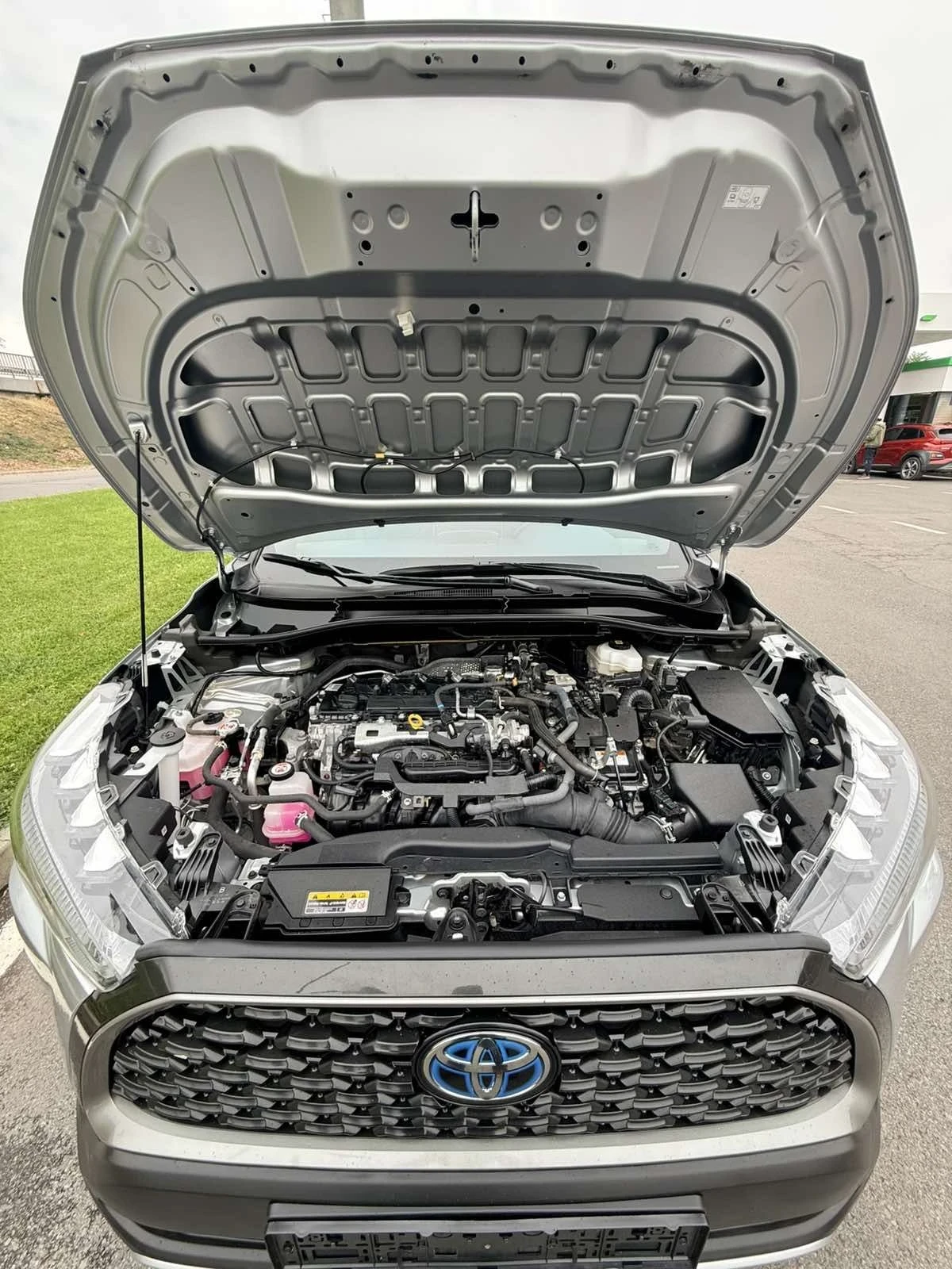 Toyota Corolla Cross 2.0  HSD FWD HYBRID 75000�� | Mobile.bg � ����������� 16