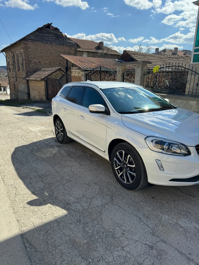 Volvo XC60 D5 , снимка 4 - Автомобили и джипове - 47762241