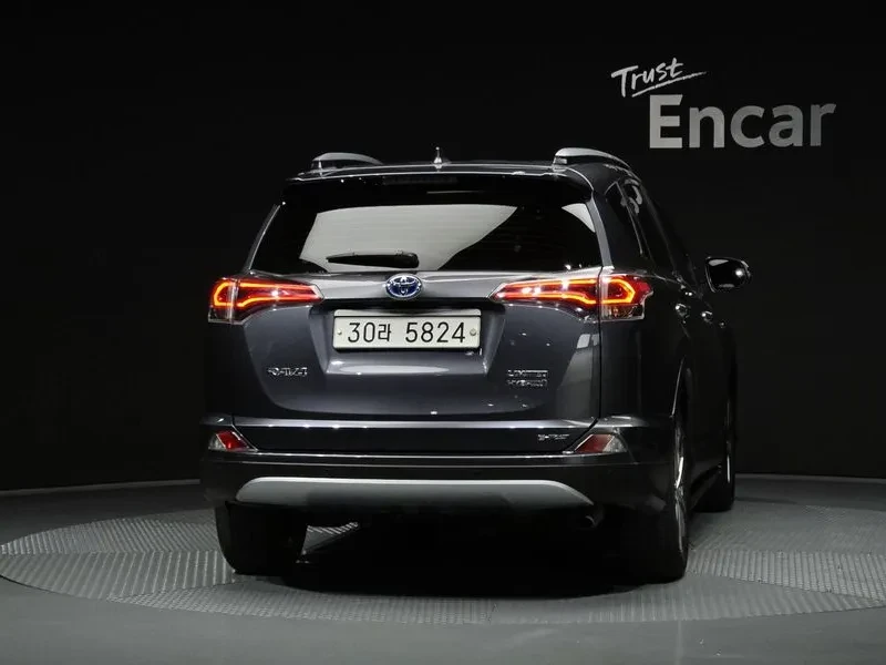 Toyota Rav4 2.5 4Wd Hybrid, снимка 8 - Автомобили и джипове - 55561517