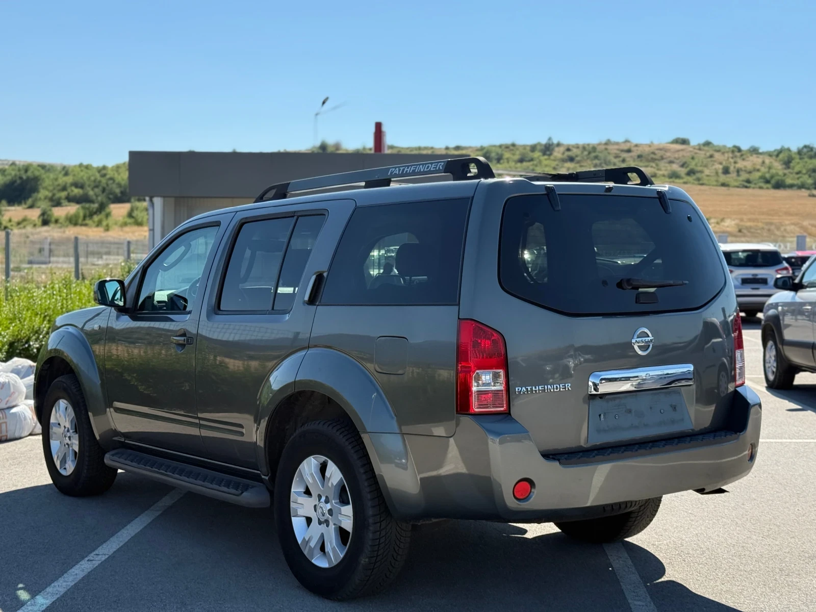 Nissan Pathfinder 2.5DCI * КОЖА* АВТОМАТИК* НАВИГАЦИЯ* 7МЕСТА*  - изображение 6