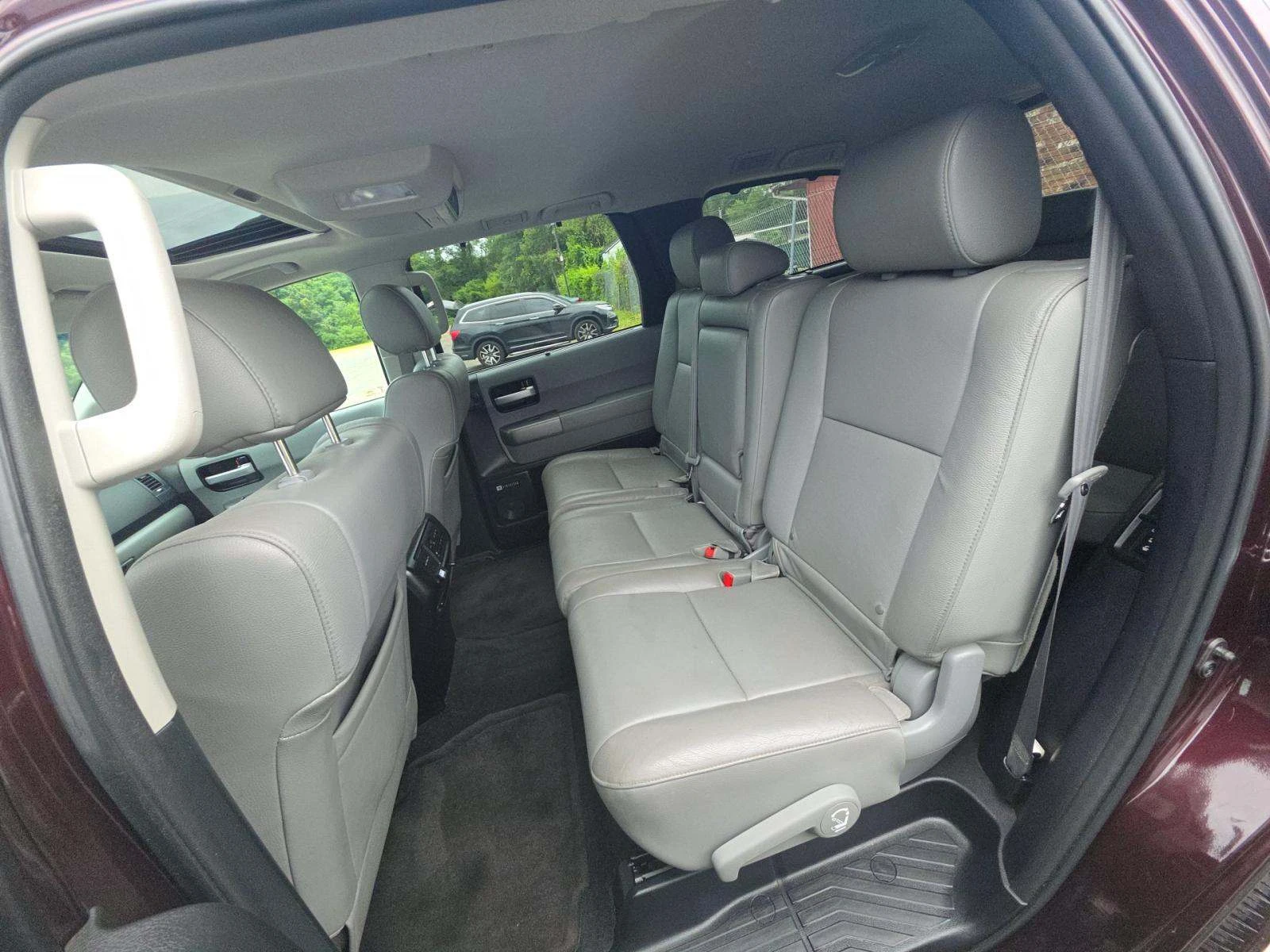 Toyota Sequoia 5.7* V8* ПОДГРЕВ* КАМЕРА* КЕЙЛЕС*  - изображение 9