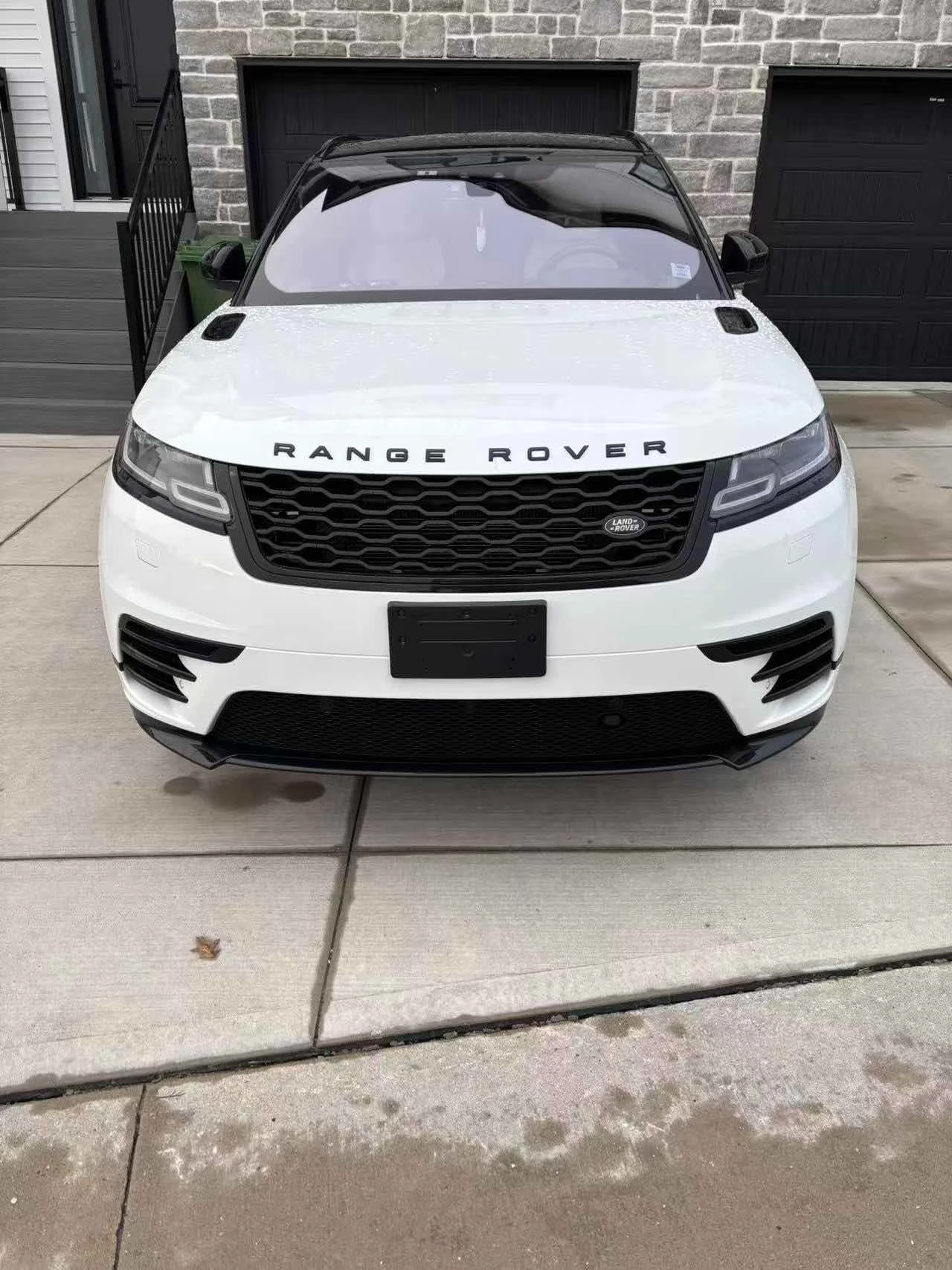 Land Rover Range Rover Velar * * R-Dynamic S* * AWD* * CARFAX* *  - изображение 2