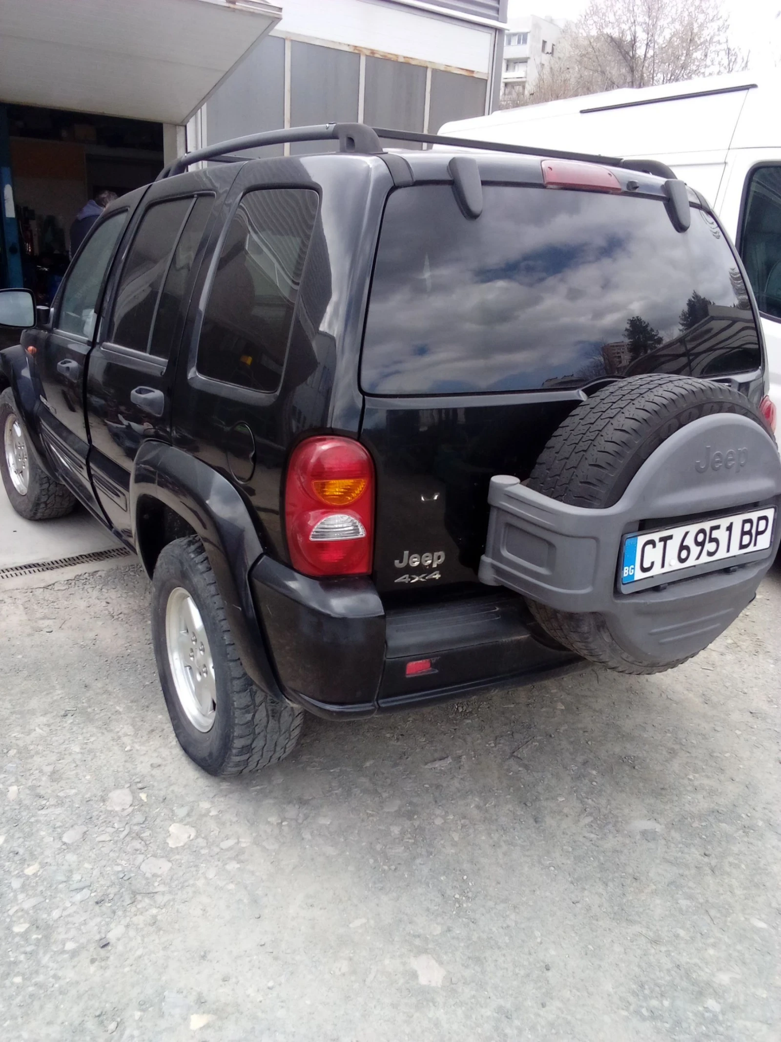 Jeep Cherokee, снимка 4 - Автомобили и джипове - 54574748