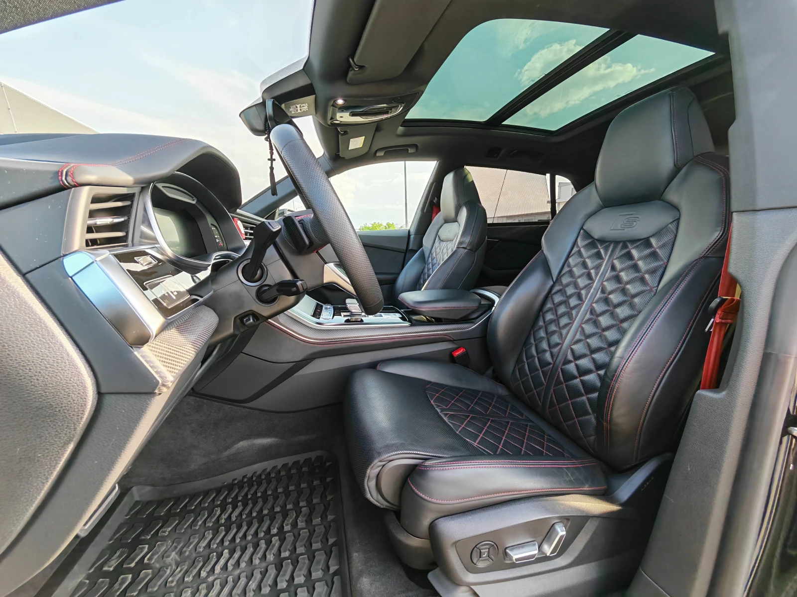 Audi Q8 Facelift S-line HeadUp Печка Панорама Laser, снимка 8 - Автомобили и джипове - 54823748
