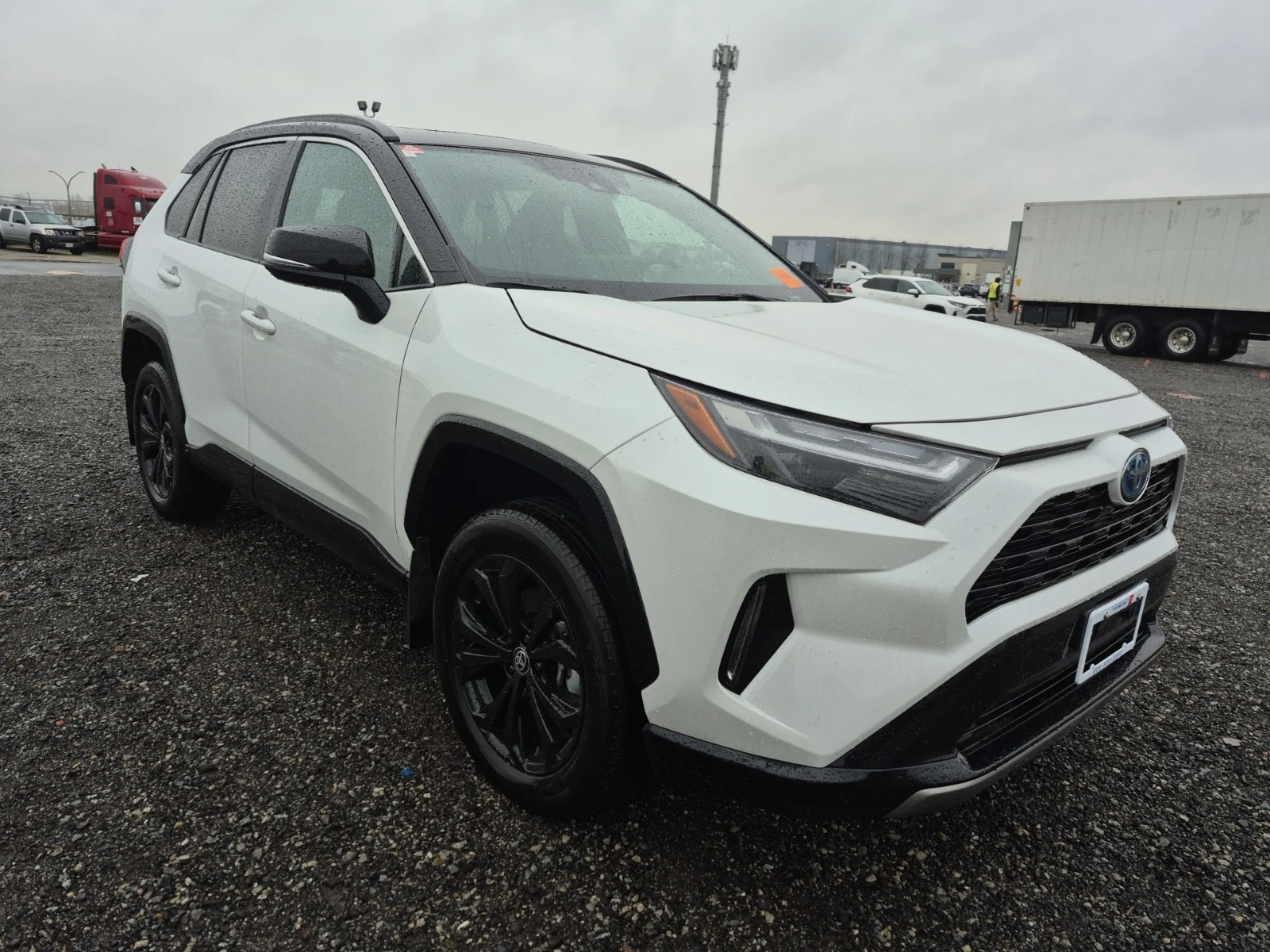Toyota Rav4 XSE HYBRID * * FACE * * CARFAX * * АВТО КРЕДИТ * *, снимка 2 - Автомобили и джипове - 54841030